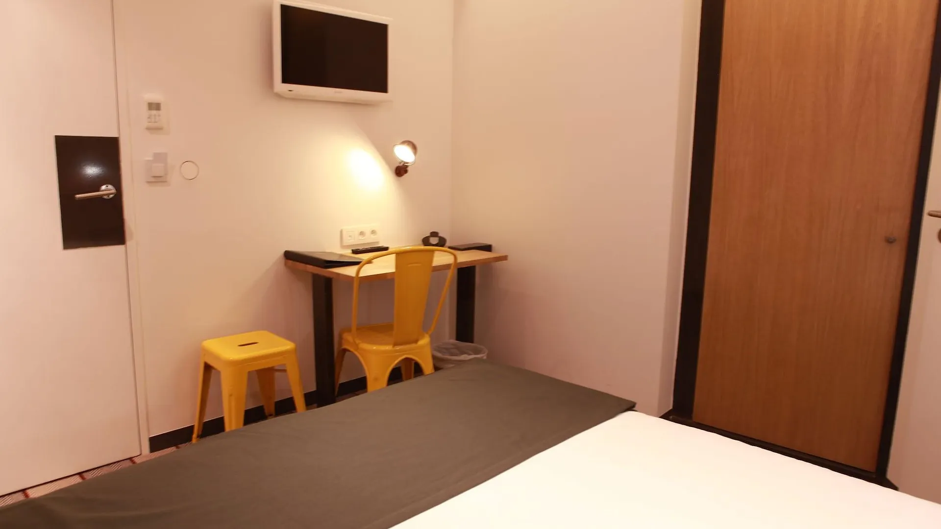 Hotel Aulivia Opera 4*